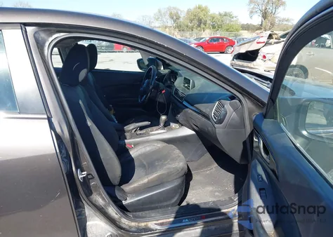 2014 Mazda Mazda3 I Touring z USA, uszkodzony, nr VIN JM1BM1V73E1127674